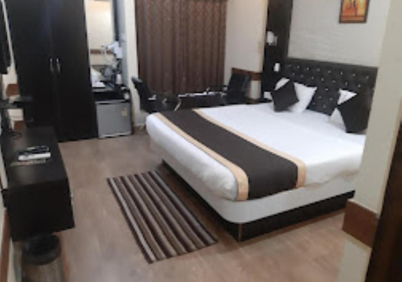 Hotel Venus Inn Bhubaneshwar Bhuvanesvar Kültér fotó