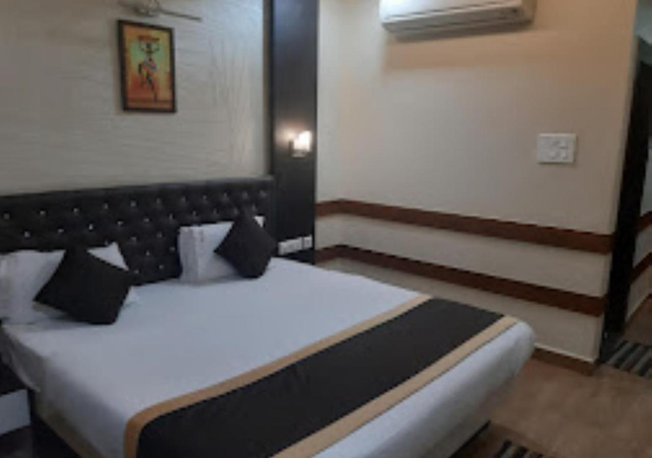 Hotel Venus Inn Bhubaneshwar Bhuvanesvar Kültér fotó